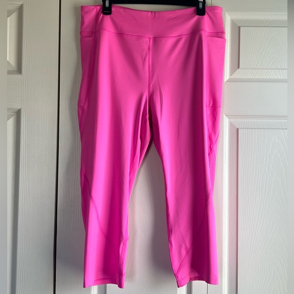New Women’s Tek Gear Crop Pants - Picture 2 of 5